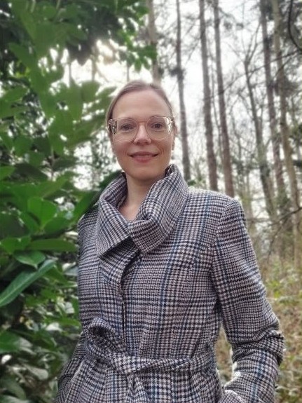 Stéphanie van Bolderen in het bos